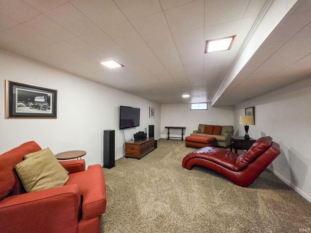 28812 Oakwood Place, Elkhart, IN 46514