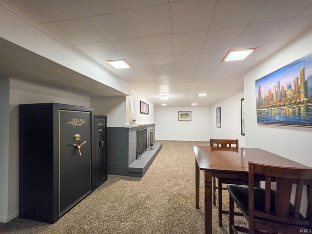 28812 Oakwood Place, Elkhart, IN 46514