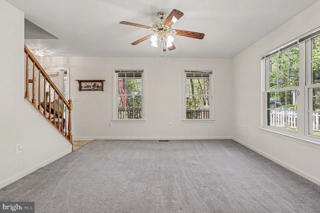 24 SIMMONS COVE, Ruther Glen, VA 22546