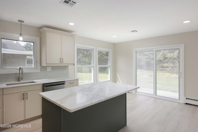 289 Costa Mesa Drive, Toms River, NJ 08757