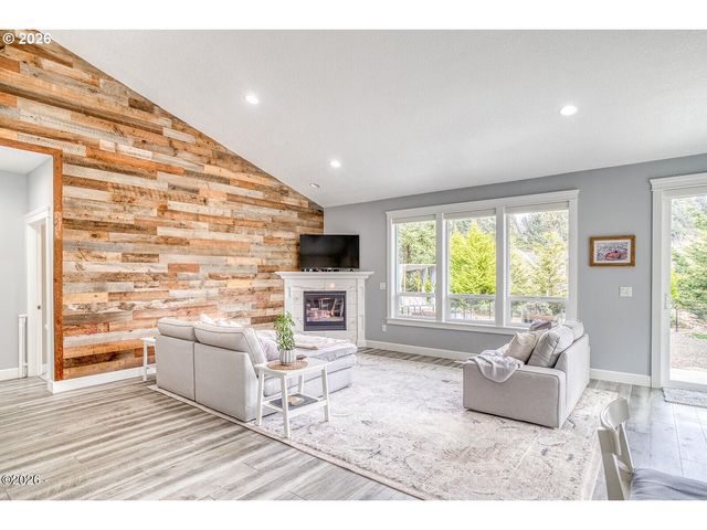 5792 Ne VOYAGE Ave, Lincoln City, OR 97367