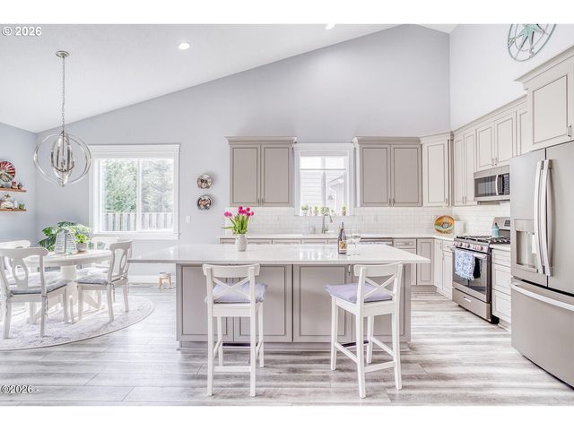 5792 Ne VOYAGE Ave, Lincoln City, OR 97367