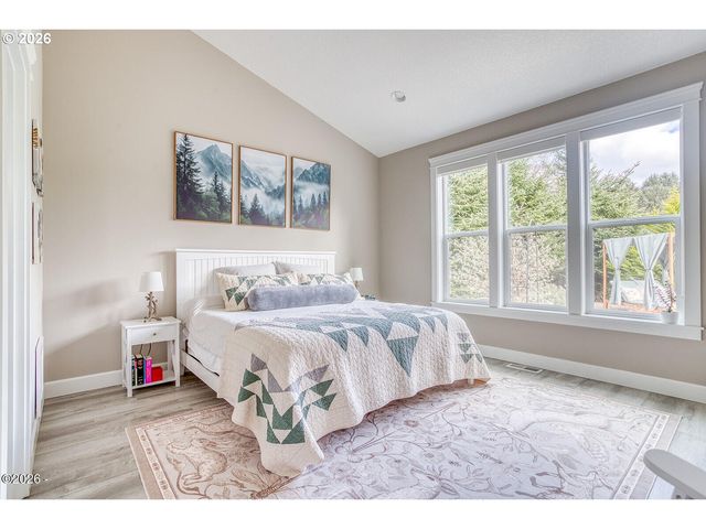 5792 Ne VOYAGE Ave, Lincoln City, OR 97367