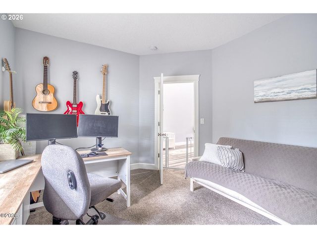 5792 Ne VOYAGE Ave, Lincoln City, OR 97367