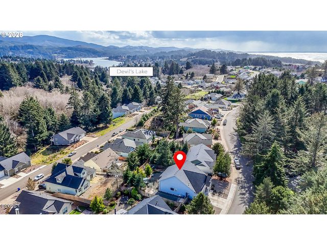 5792 Ne VOYAGE Ave, Lincoln City, OR 97367