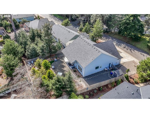 5792 Ne VOYAGE Ave, Lincoln City, OR 97367