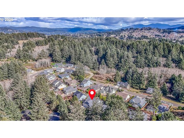 5792 Ne VOYAGE Ave, Lincoln City, OR 97367