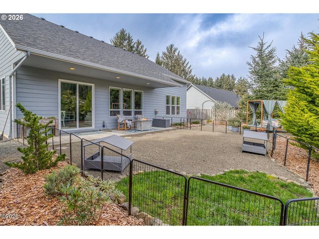 5792 Ne VOYAGE Ave, Lincoln City, OR 97367