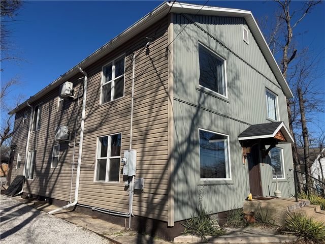 620 S 2nd Street 1, Rogers, AR 72756