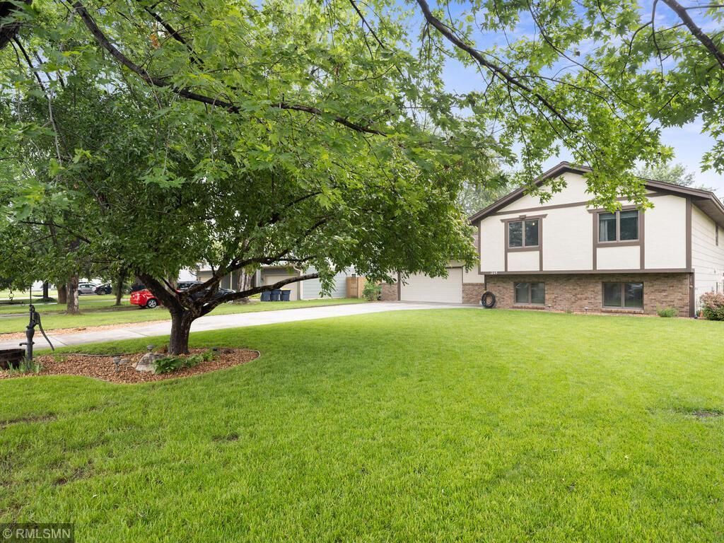 1245 Polk Street S, Shakopee, MN 55379