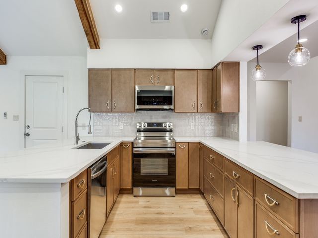 2100 Woodburn Corner, Plano, TX 75075