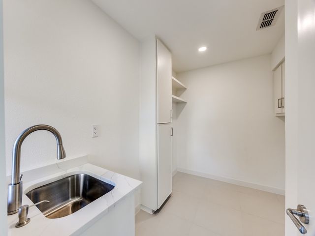 2100 Woodburn Corner, Plano, TX 75075