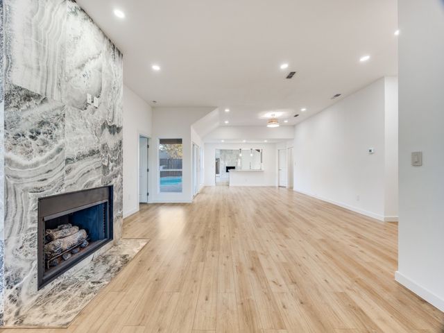 2100 Woodburn Corner, Plano, TX 75075