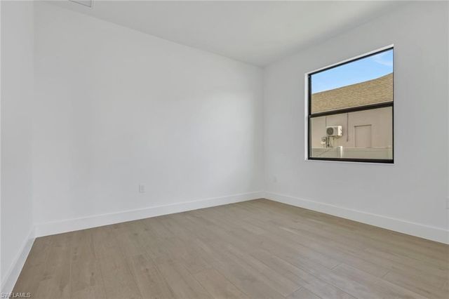 1 NW 35th PL, Cape Coral, FL 33993