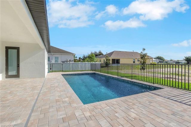1 NW 35th PL, Cape Coral, FL 33993