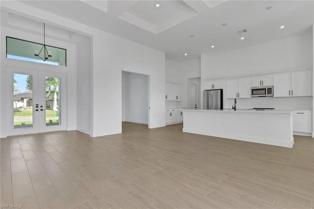 1 NW 35th PL, Cape Coral, FL 33993