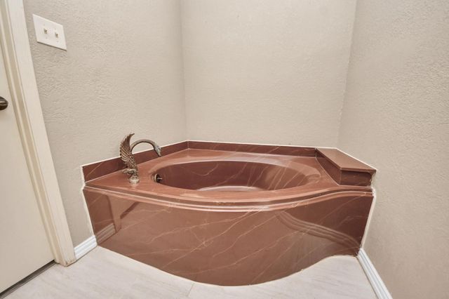 2514 Loganberry Circle, Seabrook, TX 77586