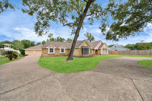 2514 Loganberry Circle, Seabrook, TX 77586