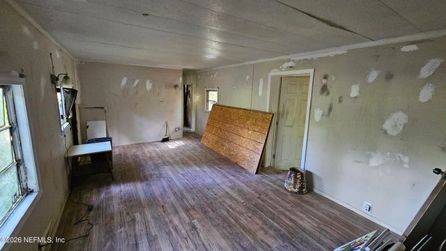 6324 LANNIE Road, Jacksonville, FL 32218