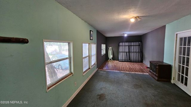 6324 LANNIE Road, Jacksonville, FL 32218