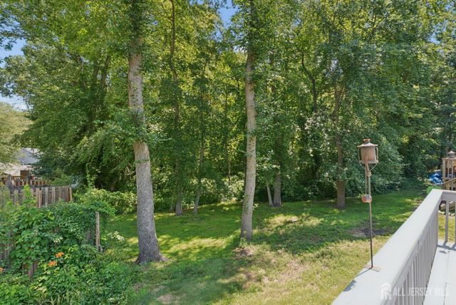 6 Bradford Drive, Old Bridge, NJ 08857