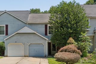 6 Bradford Drive, Old Bridge, NJ 08857
