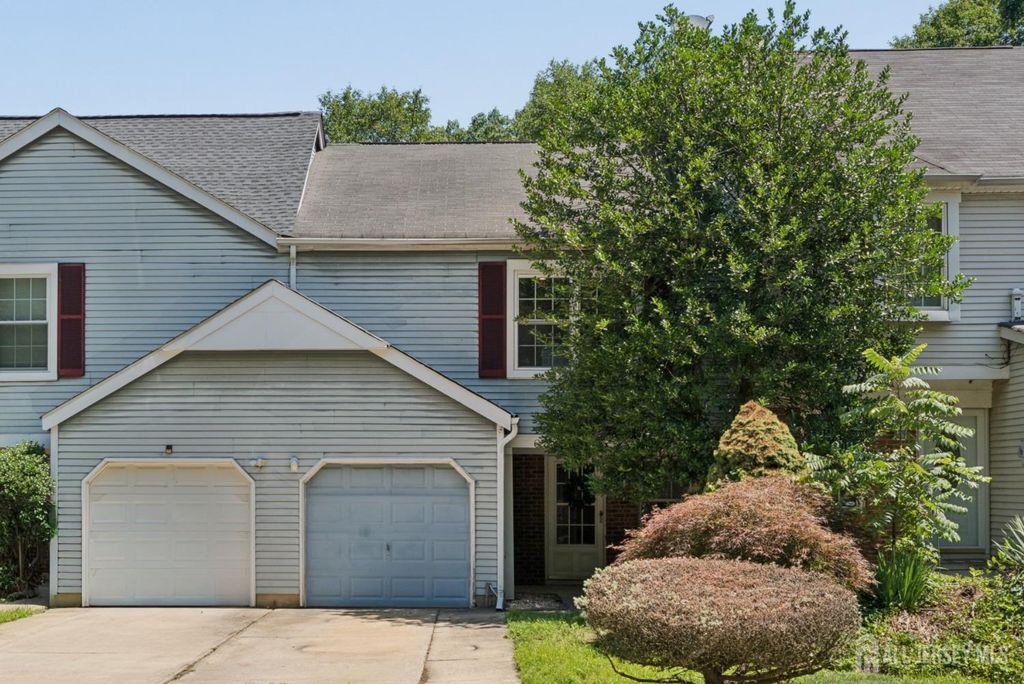 6 Bradford Drive, Old Bridge, NJ 08857