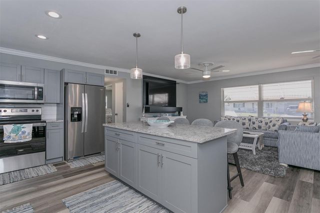 11381 70TH TERRACE, Seminole, FL 33772