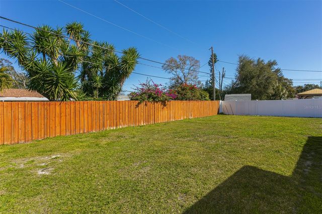 11381 70TH TERRACE, Seminole, FL 33772