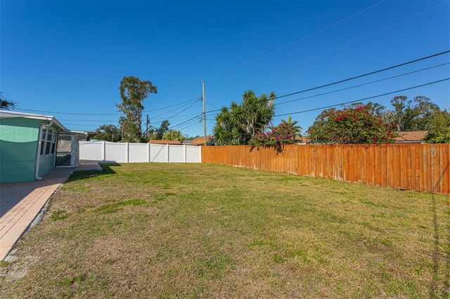 11381 70TH TERRACE, Seminole, FL 33772