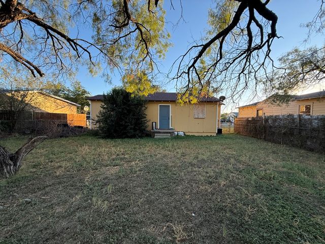 110 Estella Dr, San Angelo, TX 76903