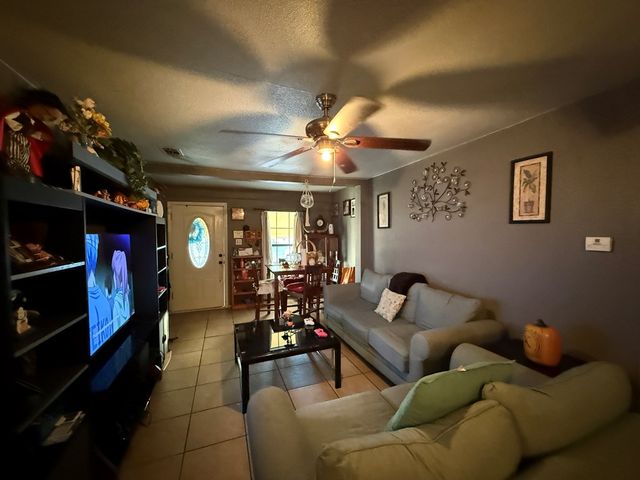 110 Estella Dr, San Angelo, TX 76903