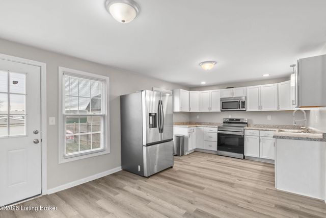 3304 Bank St, Louisville, KY 40212