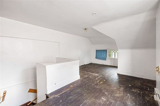 6933 McPherson Blvd, Point Breeze, PA 15208