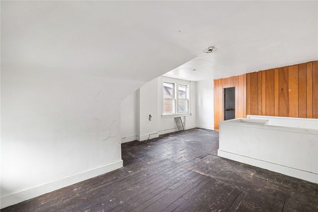 6933 McPherson Blvd, Point Breeze, PA 15208