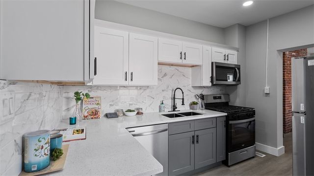 3738 Liberty Avenue, Bloomfield, PA 15201