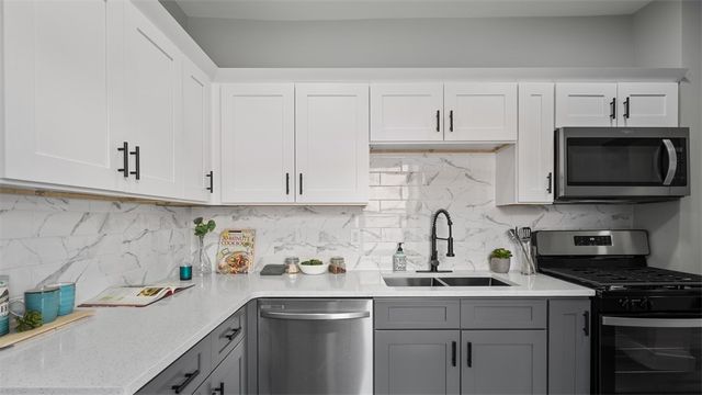 3738 Liberty Avenue, Bloomfield, PA 15201