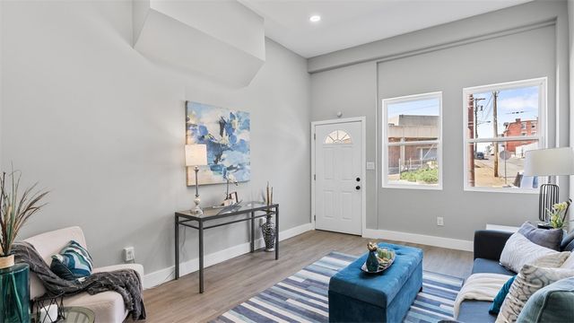 3738 Liberty Avenue, Bloomfield, PA 15201