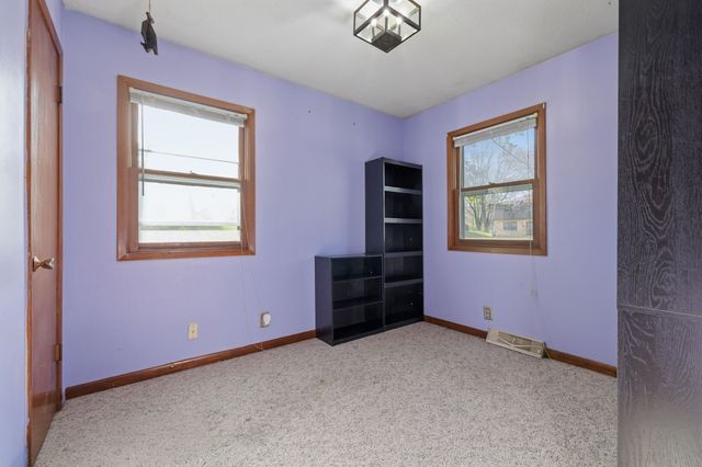 907 4th Street SW, Altoona, IA 50009