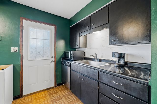 907 4th Street SW, Altoona, IA 50009
