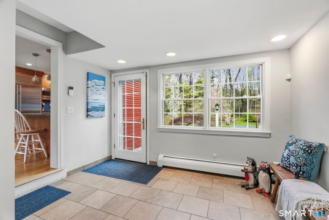 15 Ten Acre Lane, West Hartford, CT 06107