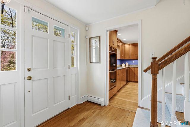 15 Ten Acre Lane, West Hartford, CT 06107