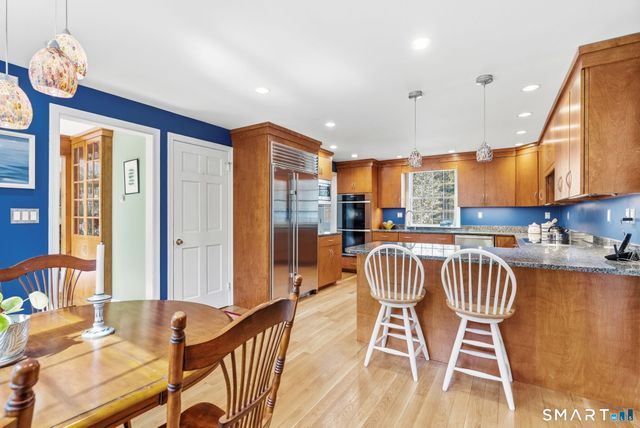 15 Ten Acre Lane, West Hartford, CT 06107