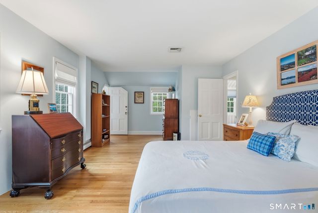 15 Ten Acre Lane, West Hartford, CT 06107