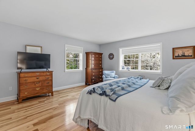 15 Ten Acre Lane, West Hartford, CT 06107