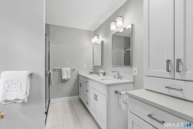 15 Ten Acre Lane, West Hartford, CT 06107