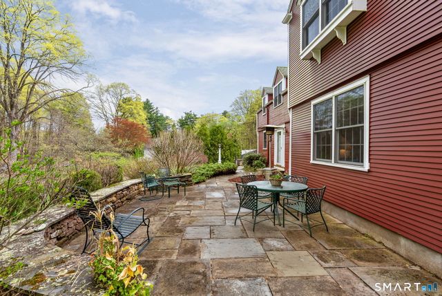 15 Ten Acre Lane, West Hartford, CT 06107