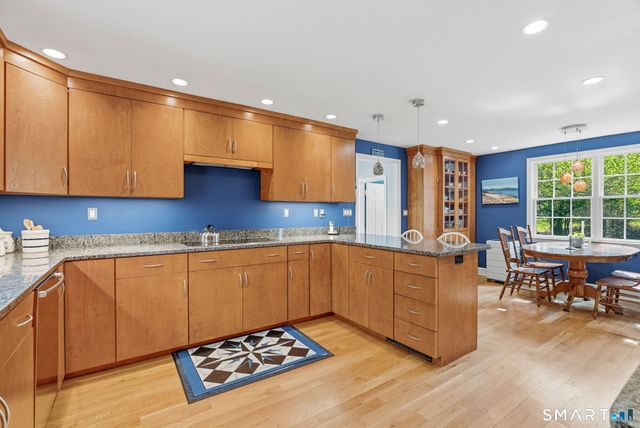 15 Ten Acre Lane, West Hartford, CT 06107