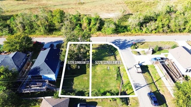 5228 Sunbeam A Street, Houston, TX 77033