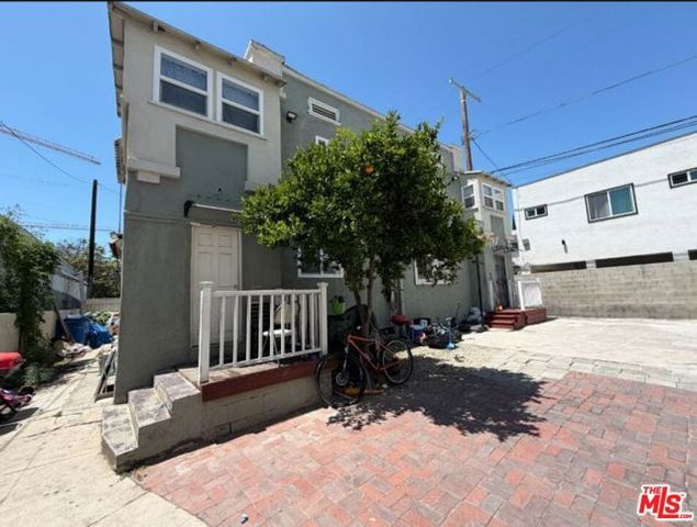 1162 N St Andrews Place, Los Angeles, CA 90038